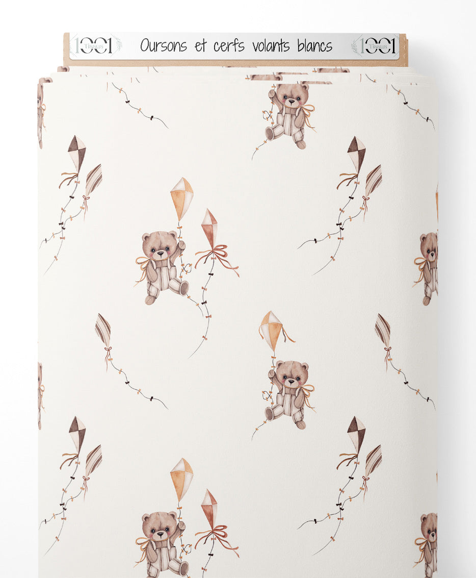 Tissu - Oursons et cerfs-volants blancs