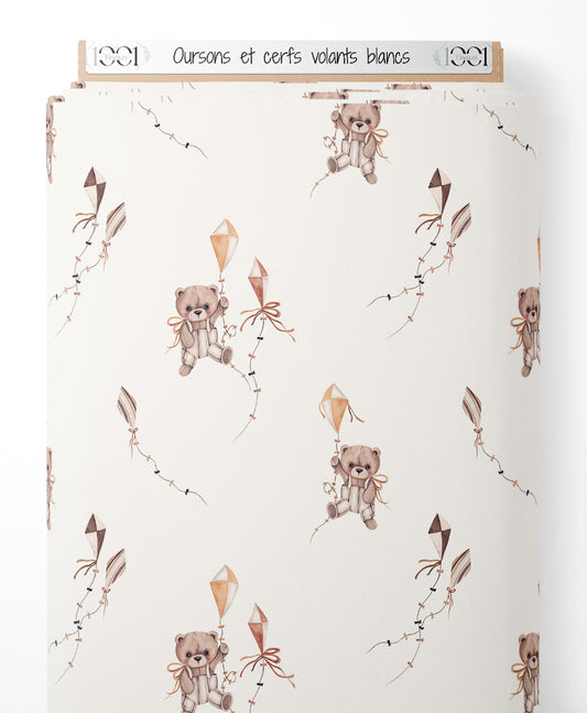 Tissu - Oursons et cerfs-volants blancs