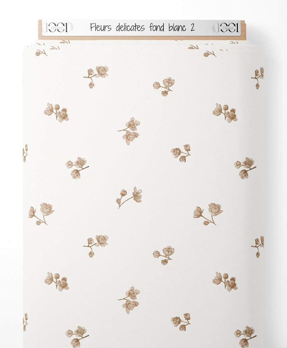 Tissu - Fleurs délicates sur fond blanc 2