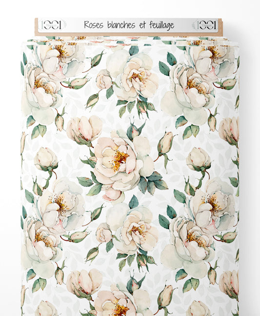 Tissu - Roses blanches et feuillage