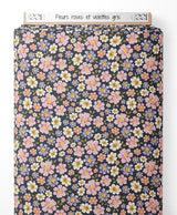 Tissu - Fleurs roses et violettes gris
