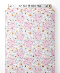 Tissu - Fleurs roses et touches bleues