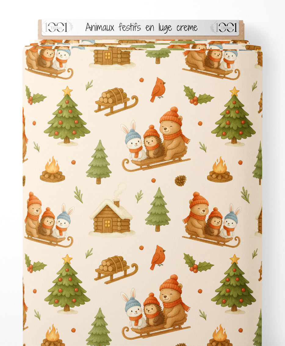 Tissu - Animaux festifs en luge crème