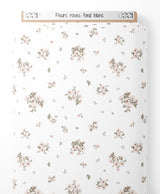 Tissu - Fleurs roses sur fond blanc