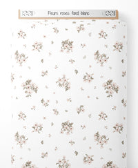 Tissu - Fleurs roses sur fond blanc