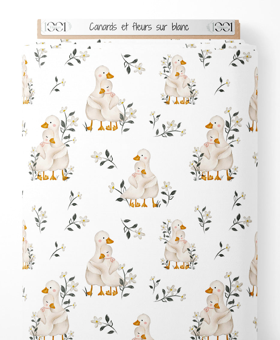 Tissu - Canards et fleurs sur blanc