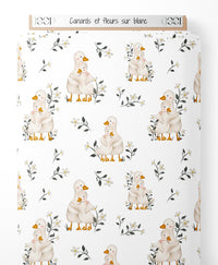 Tissu - Canards et fleurs sur blanc
