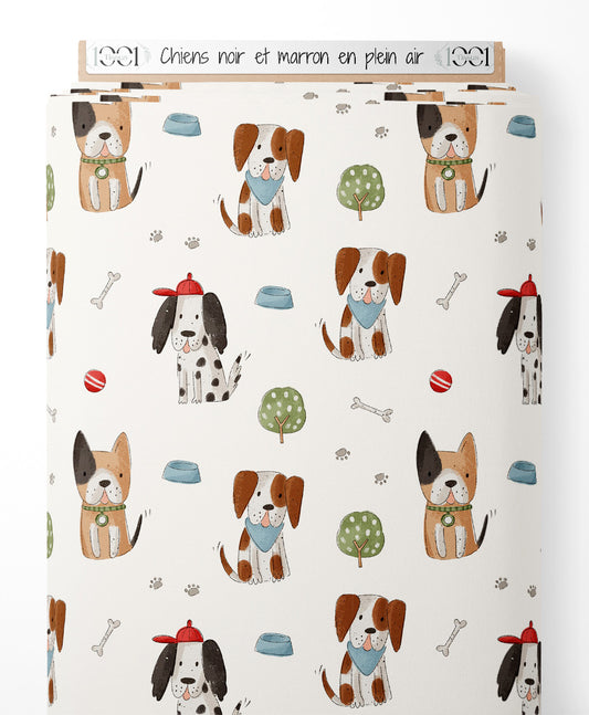Tissu - Chiens noir et marron en plein air
