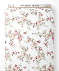 Tissu - Roses et baies sur blanc