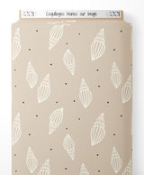 Tissu - Coquillages blancs sur beige