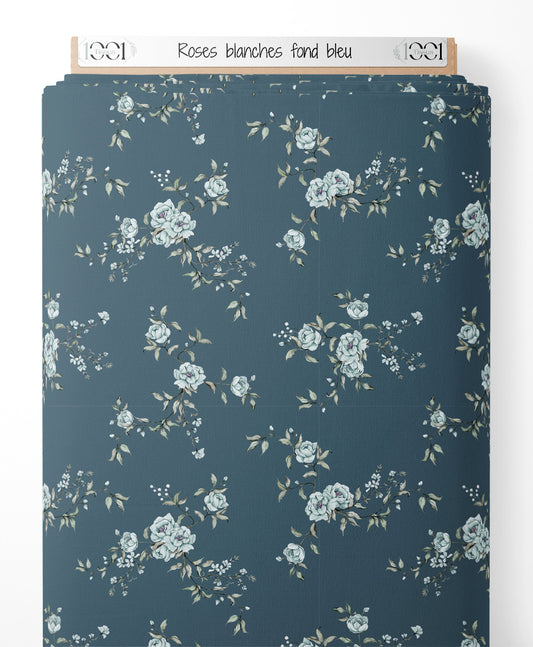 Tissu - Roses blanches sur fond bleu