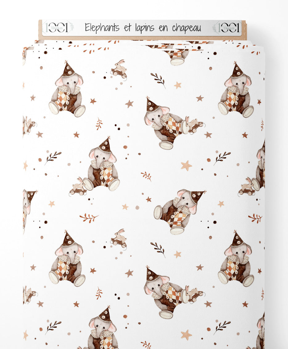 Tissu - Éléphants et lapins en chapeau