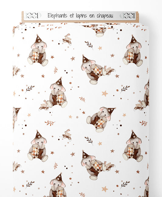 Tissu - Éléphants et lapins en chapeau