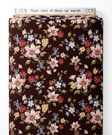 Tissu - Fleurs roses et bleues sur marron