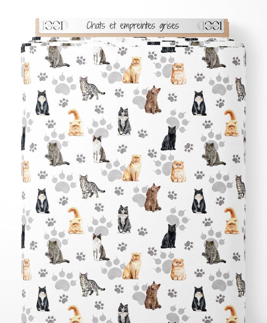 Tissu - Chats et empreintes grises