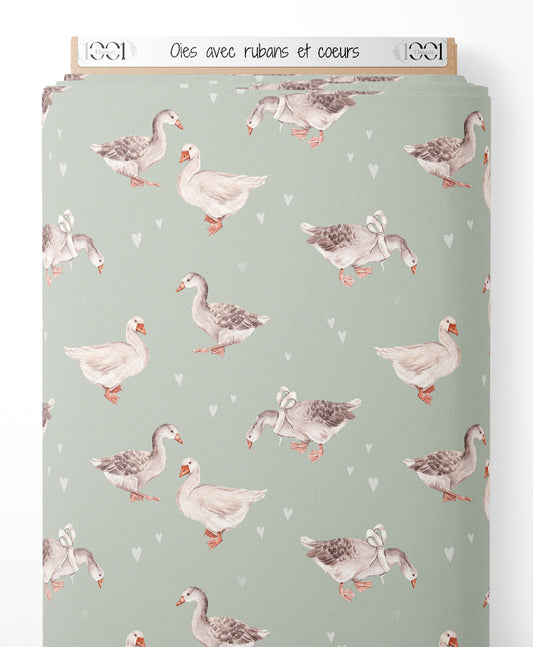 Tissu - Oies avec rubans et cœurs