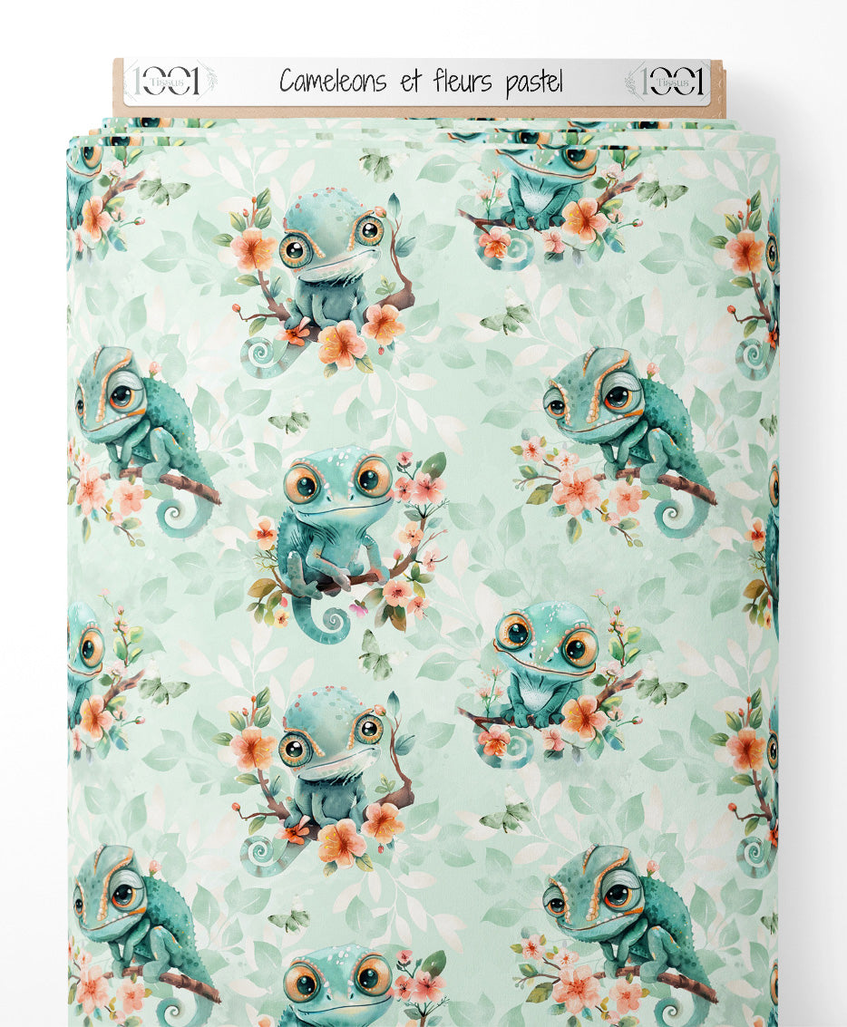 Tissu - Caméléons et fleurs pastel