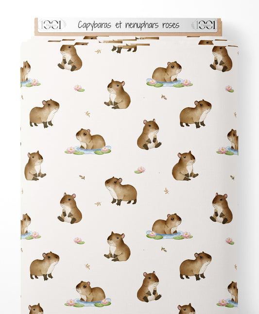 Tissu - Capybaras et nénuphars roses