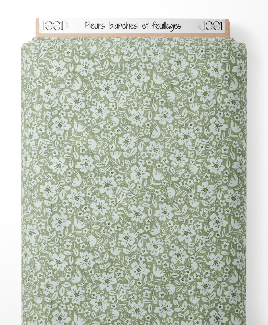 Tissu - Fleurs blanches et feuillages