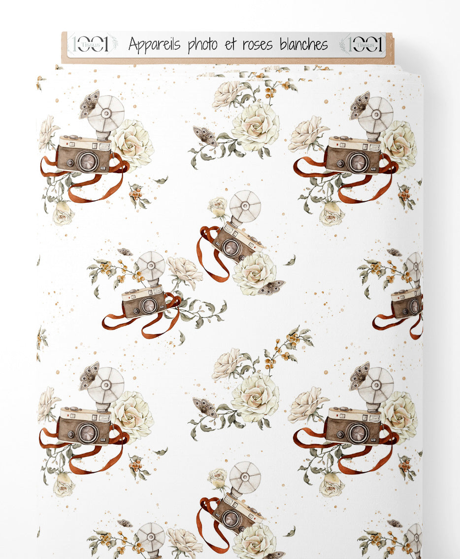 Tissu - Appareils photo et roses blanches