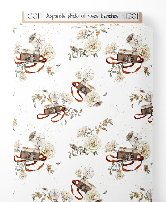Tissu - Appareils photo et roses blanches