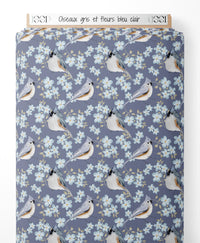 Tissu - Oiseaux gris et fleurs bleu clair