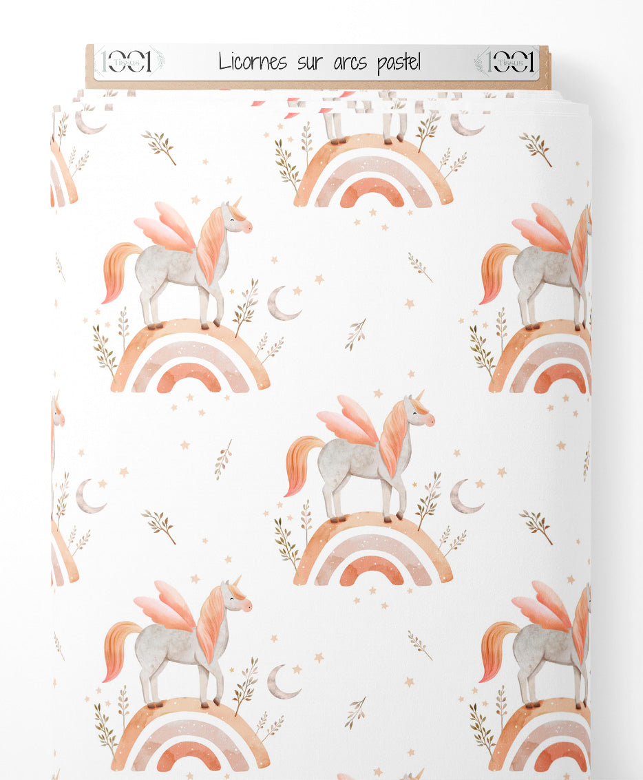 Tissu - Licornes sur arcs pastel