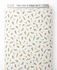 Tissu - Fleurs roses et feuillage vert 2