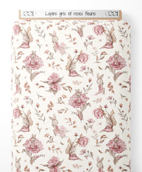 Tissu - Lapins gris et roses fleuris