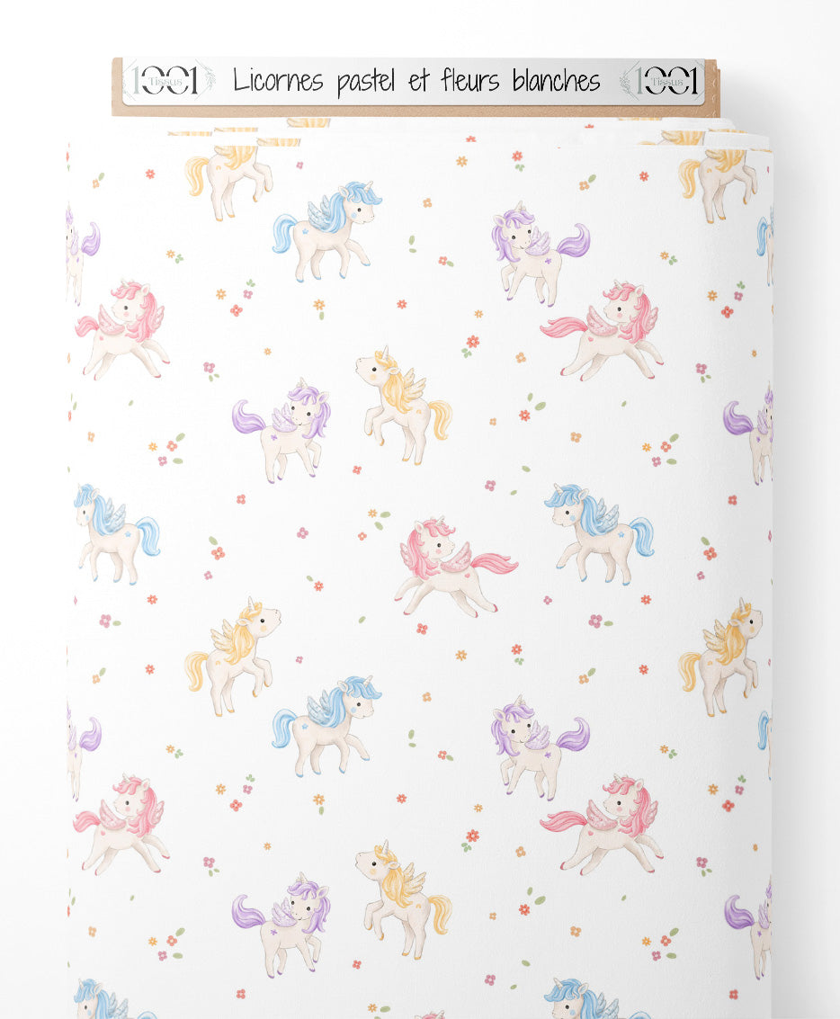 Tissu - Licornes pastel et fleurs blanches