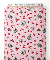 Tissu - Baies rouges et feuilles vertes