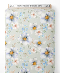 Tissu - Fleurs blanches et bleues claires