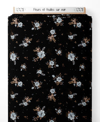 Tissu - Fleurs et feuilles sur noir