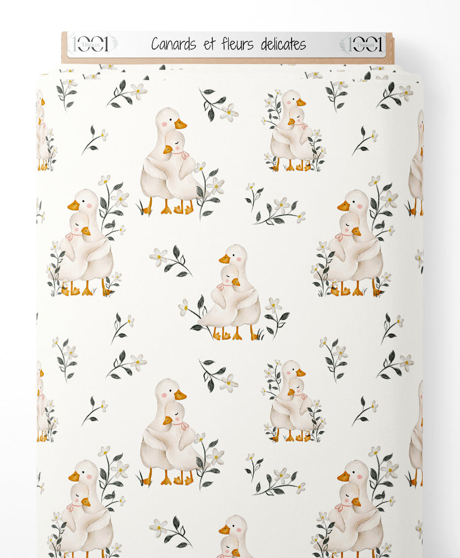 Tissu - Canards et fleurs délicates
