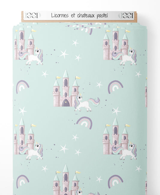 Tissu - Licornes et châteaux pastel