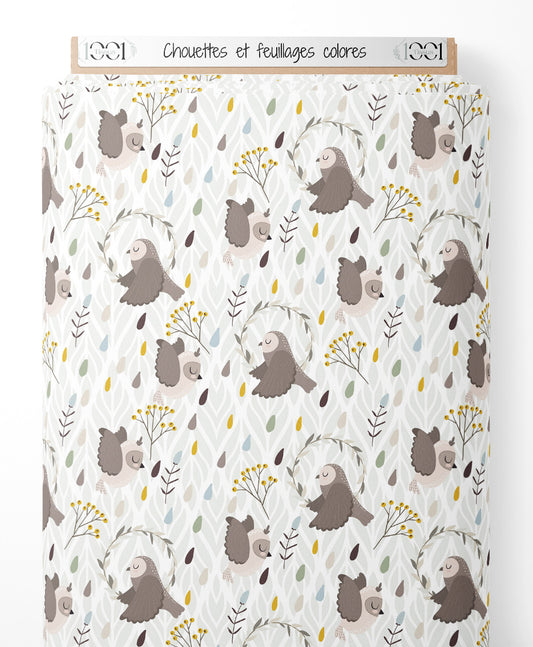 Tissu - Chouettes et feuillages colorés
