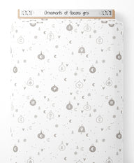 Tissu - Ornements et flocons gris
