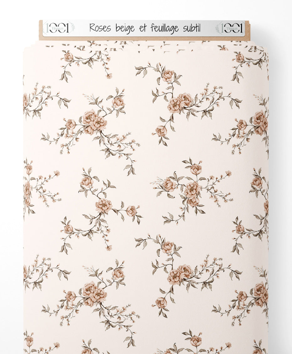 Tissu - Roses beige et feuillage subtil