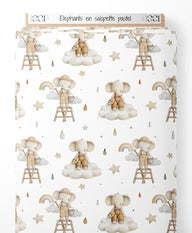 Tissu - Éléphants en salopette pastel