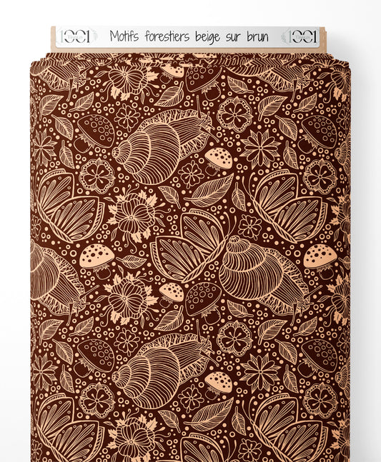 Tissu - Motifs forestiers beige sur brun