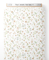 Tissu - Fleurs délicates sur fond blanc 4