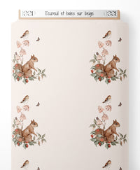Tissu - Écureuil et baies sur beige