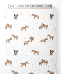 Tissu - Chevaux bruns et beige paisibles