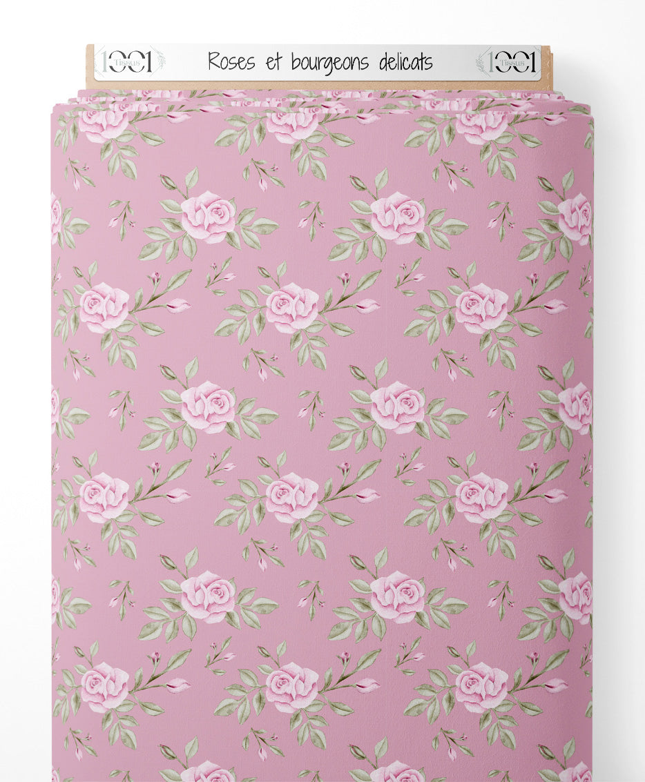 Tissu - Roses et bourgeons délicats