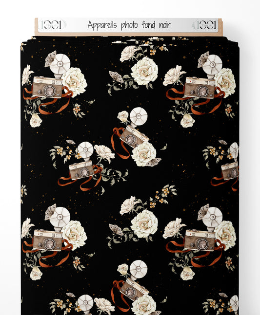 Tissu - Appareils photo sur fond noir
