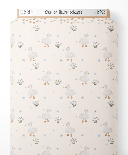 Tissu - Oies et fleurs délicates
