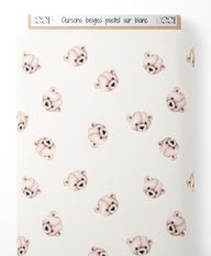 Tissu - Oursons beiges pastel sur blanc
