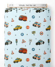 Tissu - Véhicules sur fond bleu clair