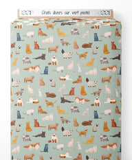 Tissu - Chats divers sur vert pastel
