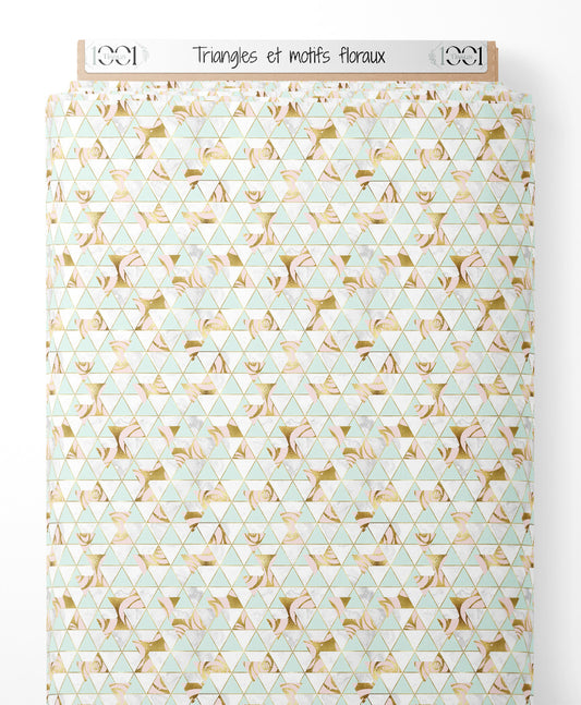Tissu - Triangles et motifs floraux
